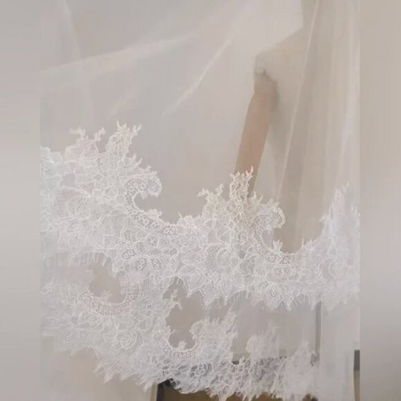 Royal Floral Lace Wedding Veil main image 7